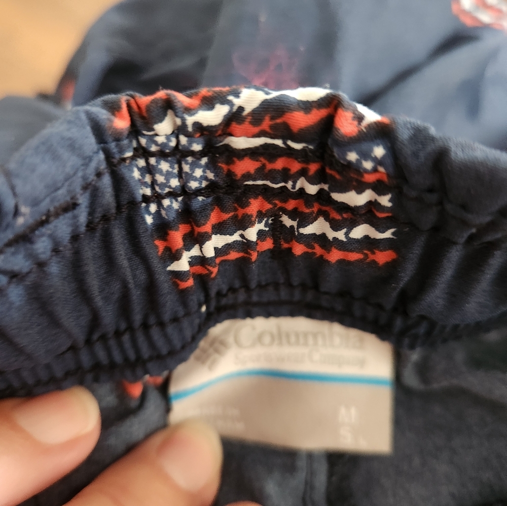 Women's Columbia PFG Shorts USA American Flag - Picture 2 of 3